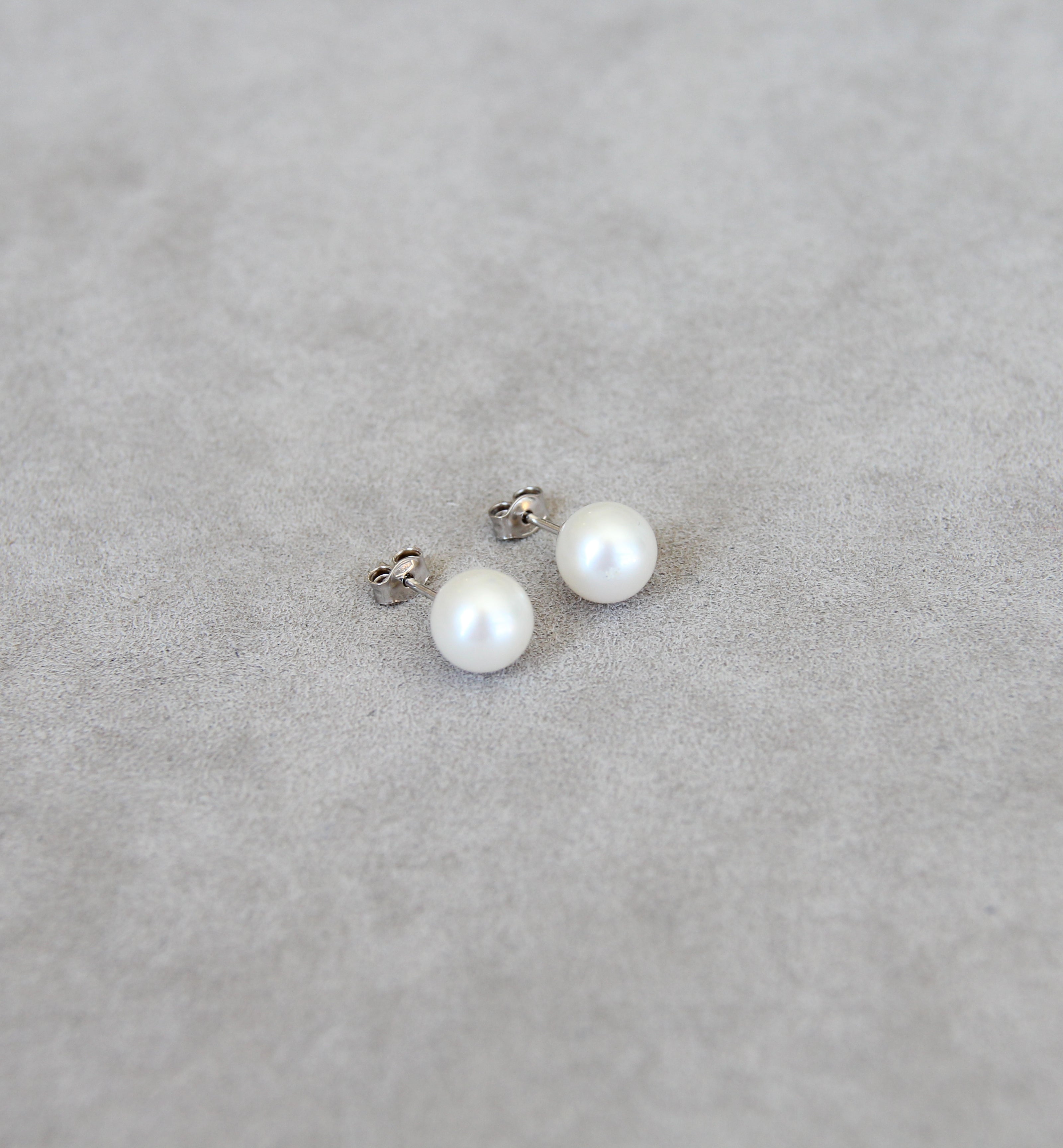Buy/Send GIVA 925 Silver White Pearl Earrings Online- FNP